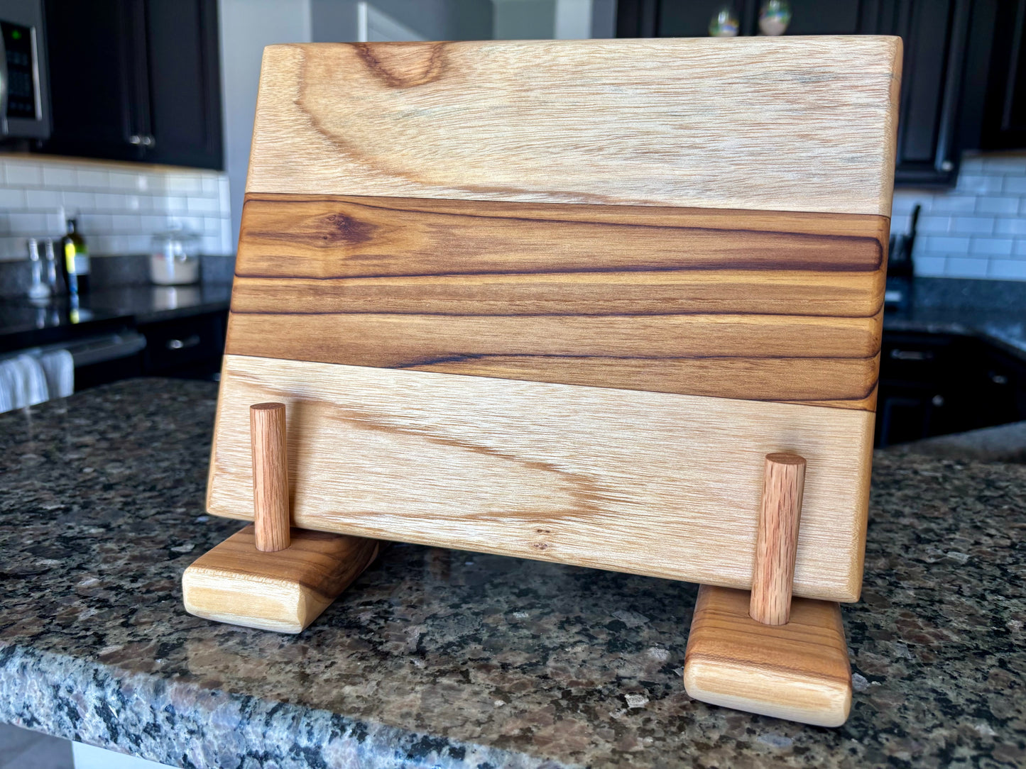 Medium Cutting Board 8x10x1