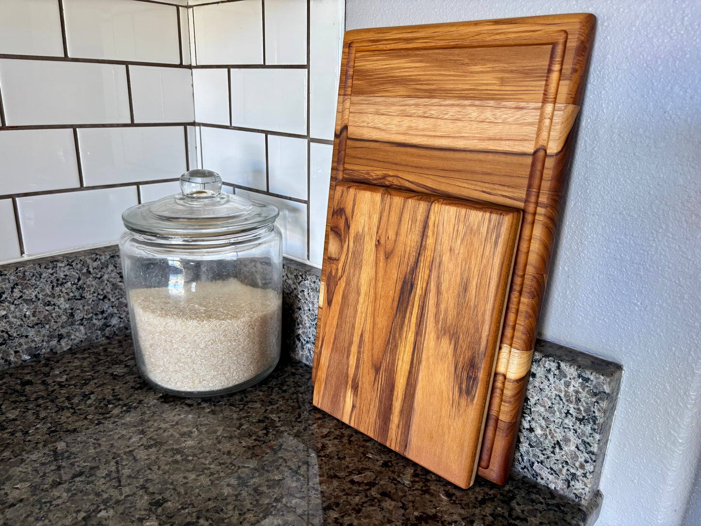 Medium Cutting Board 8x10x1